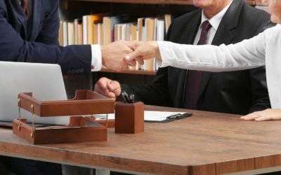 Los notarios de Cataluña reclaman el control efectivo de las cláusulas abusivas para aumentar la protección a los ciudadanos