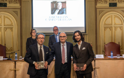 El Colegio Notarial de Cataluña entrega el Premio Elías Campo Villegas al jurista Gorka Goenechea y al periodista Marcelino Abad